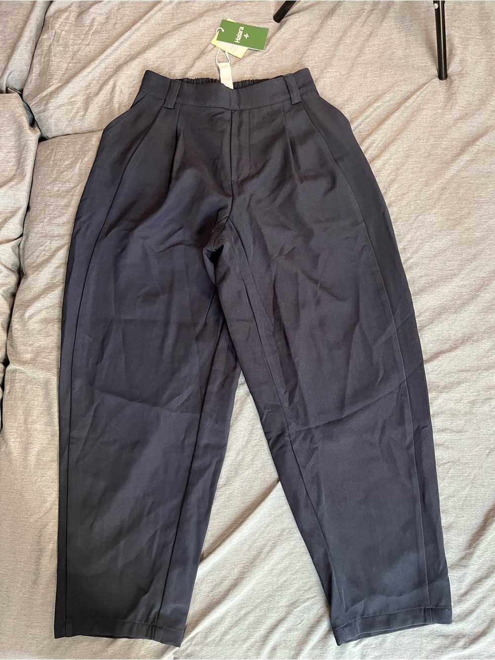 Halara Flex Pleated Barrel-Leg Work Pants, Dark Charcoal/Black, XS Regular nwt